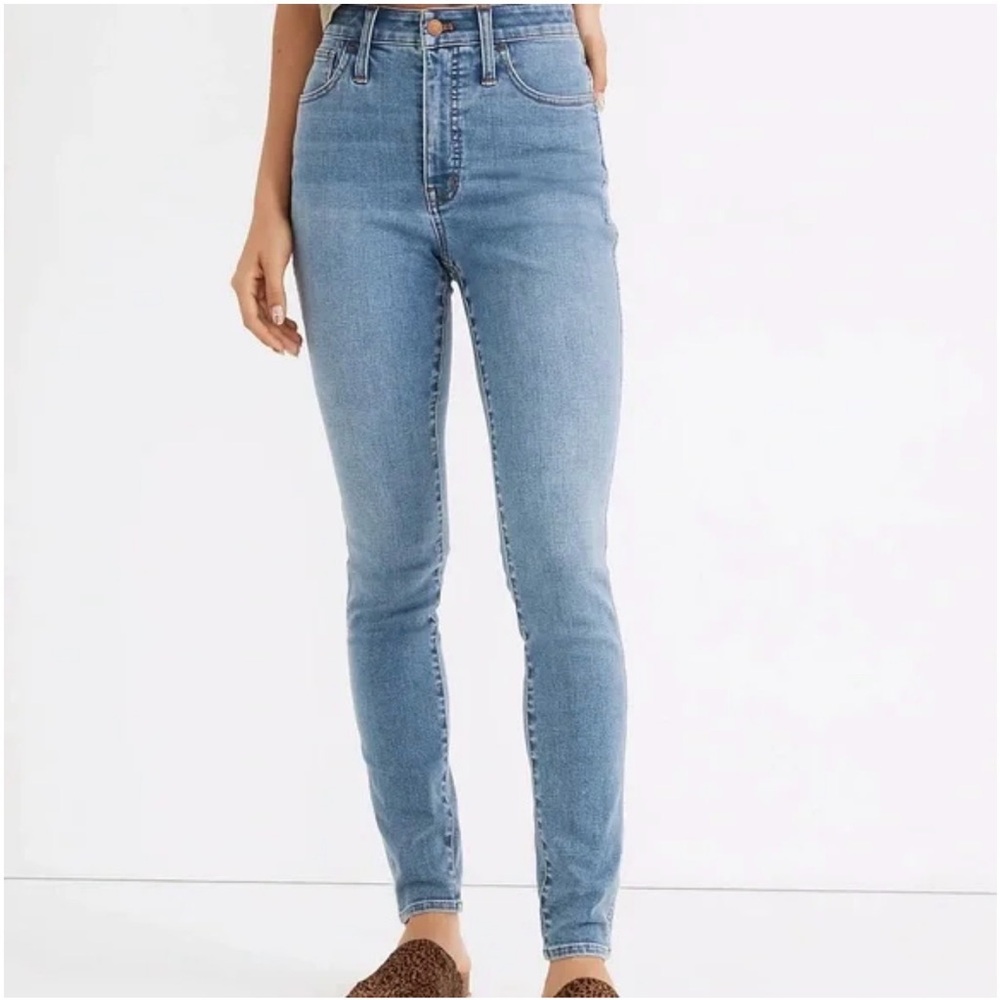 Madewell Blue Stretch Roadtripper Curvy Jeans